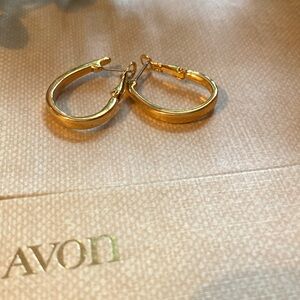 Vintage 90s Avon Classic Gold J-Hoop Pierced Earrings 1.25” NIB